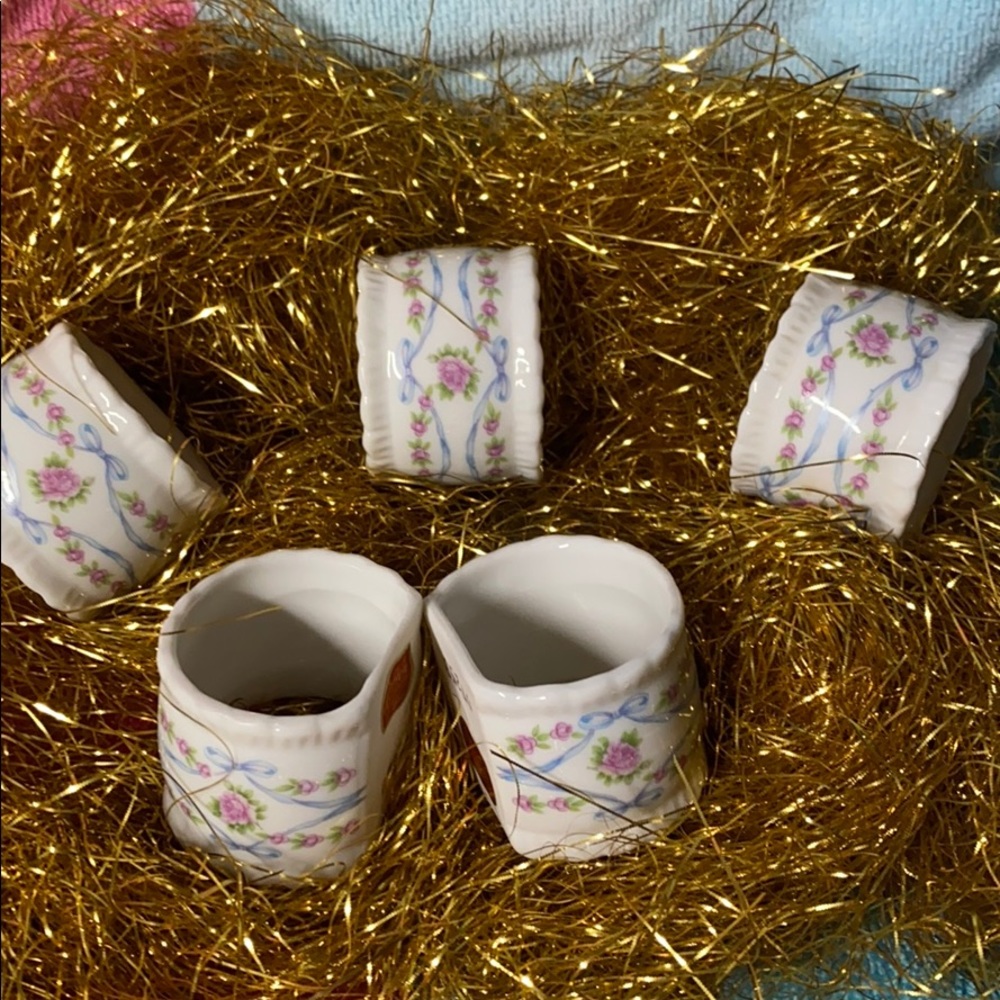 Set of 5 napkin holders